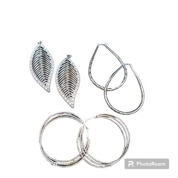 Beautiful Set Of Boho Style Earrings - Picture 1 of 4